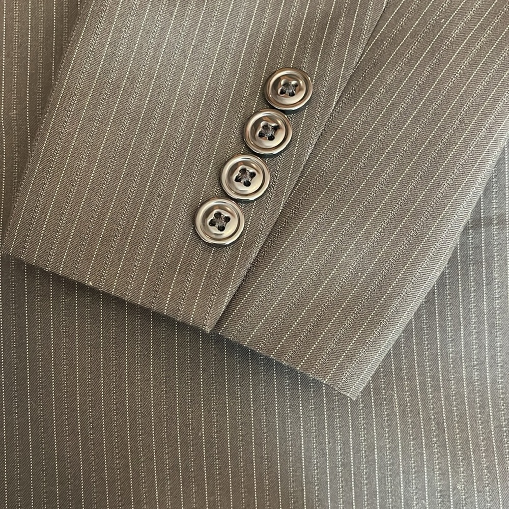 Haggar Men’s Black Pinstripe Suit Black Gray 38R - Picture 12 of 12